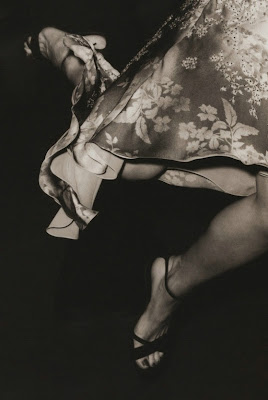 Kate Beckinsale Dancing in Black Heels