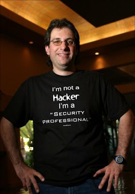 Kevin Mitnick alias Condor - 6 Hacker Yang Paling Disegani Di Dunia - www.simbya.blogspot.com