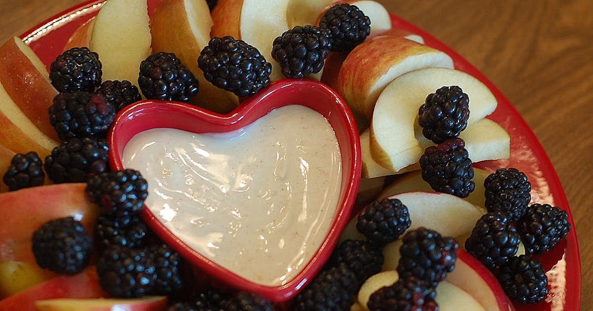 Anne Strawberry Cinnamon Honey Greek Yogurt Dip