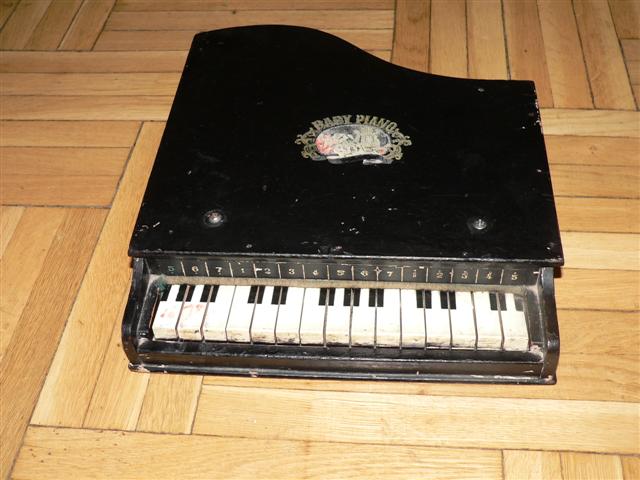 [P1080809+(Small).JPG]
