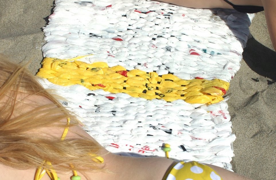 The passionate maker How to make a rug from recycled materials