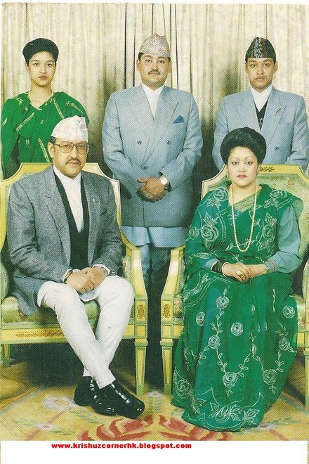 हामी सबै नेपालीहरुका आँखाभित्रका नानीका तारा हाम्रा सोर्गीय राजपरिवार्(२०५८ साल १९ जेष्ठ कालारात)