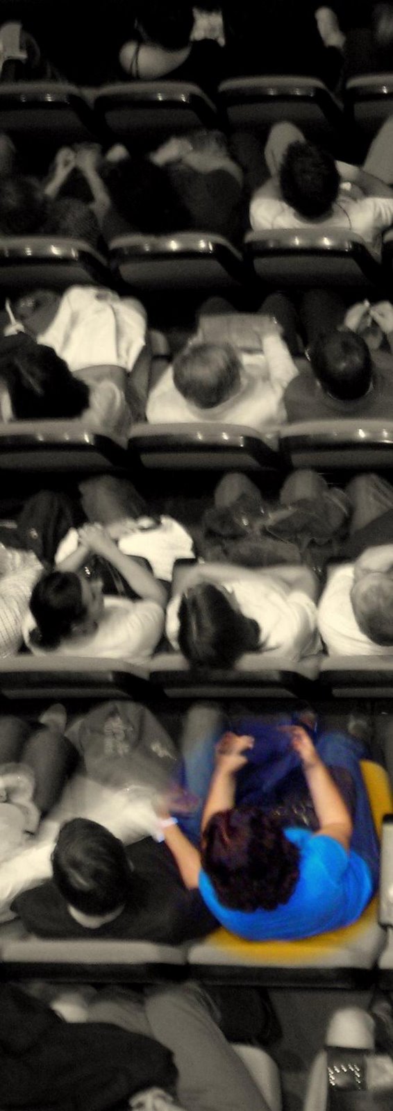 [PLATEIA_METADE_2.JPG]