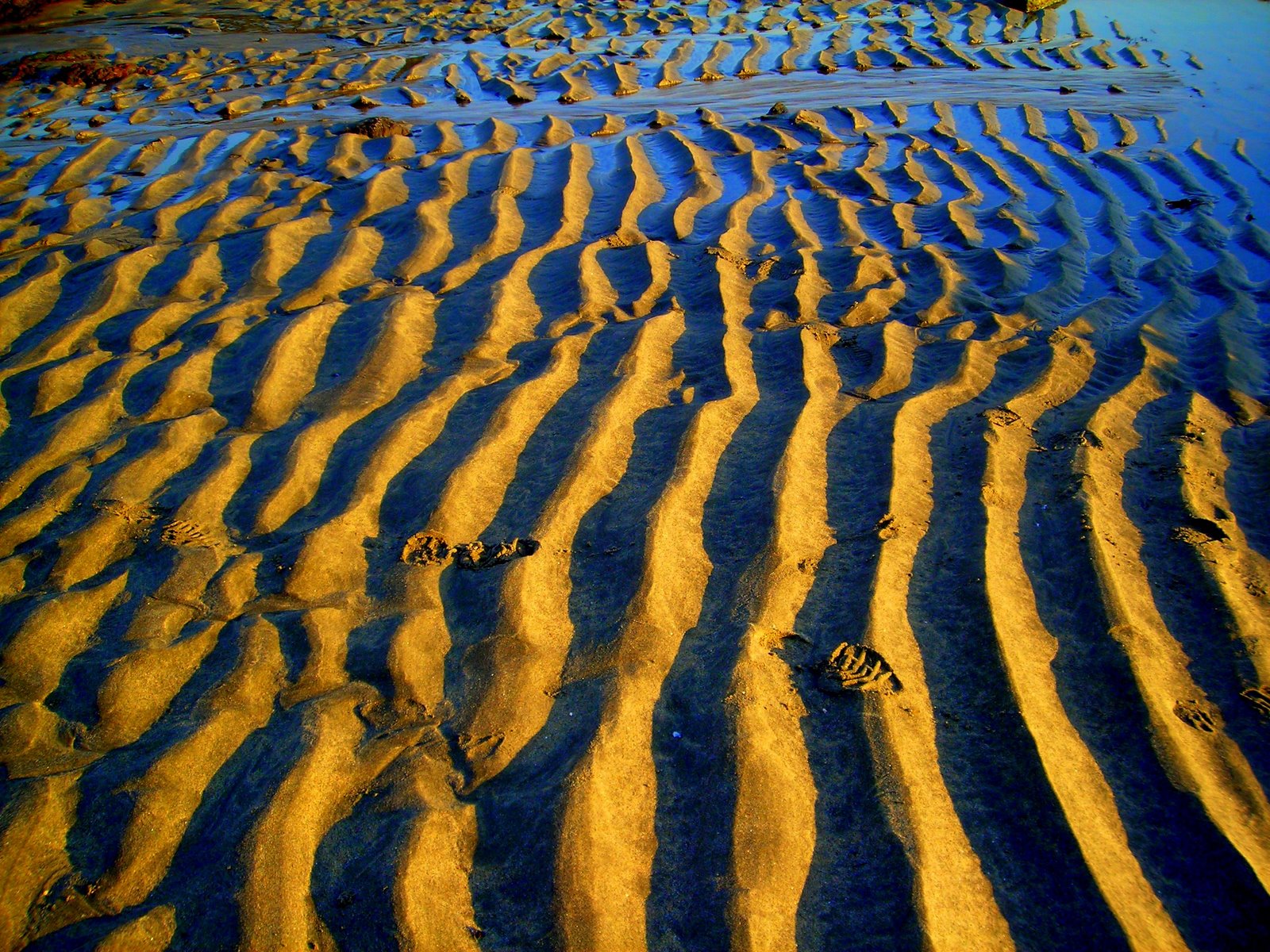 [ondas_areia_mare_vaza.jpg]