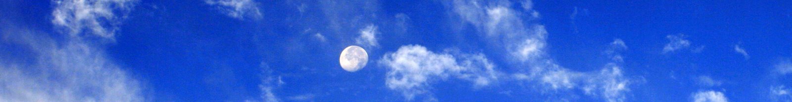 [white_moon_blue_sky.jpg]