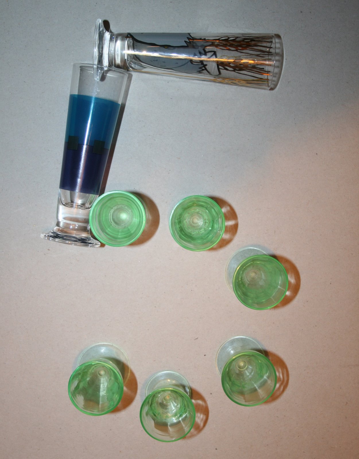 [5_FEVEREIRO_COPOS.jpg]