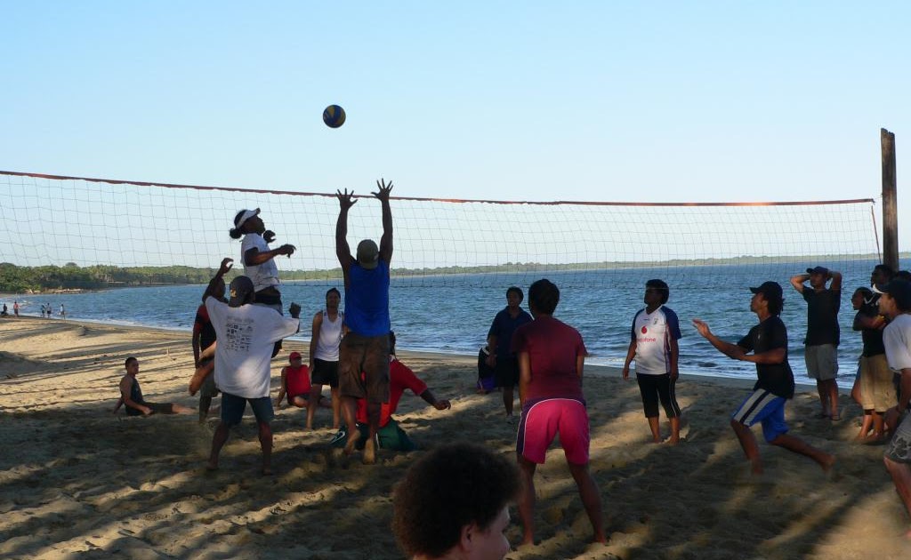 & Ros's Travels At Fiji Palms Resort