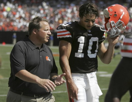 [eric-mangini-brady-quinn-bud-shawjpg-2aefaf861fc5e3df_large.jpg]