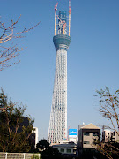 ふれあい広場から見た建設中(470m)の東京スカイツリーのズーム うるおい広場 (ba )
