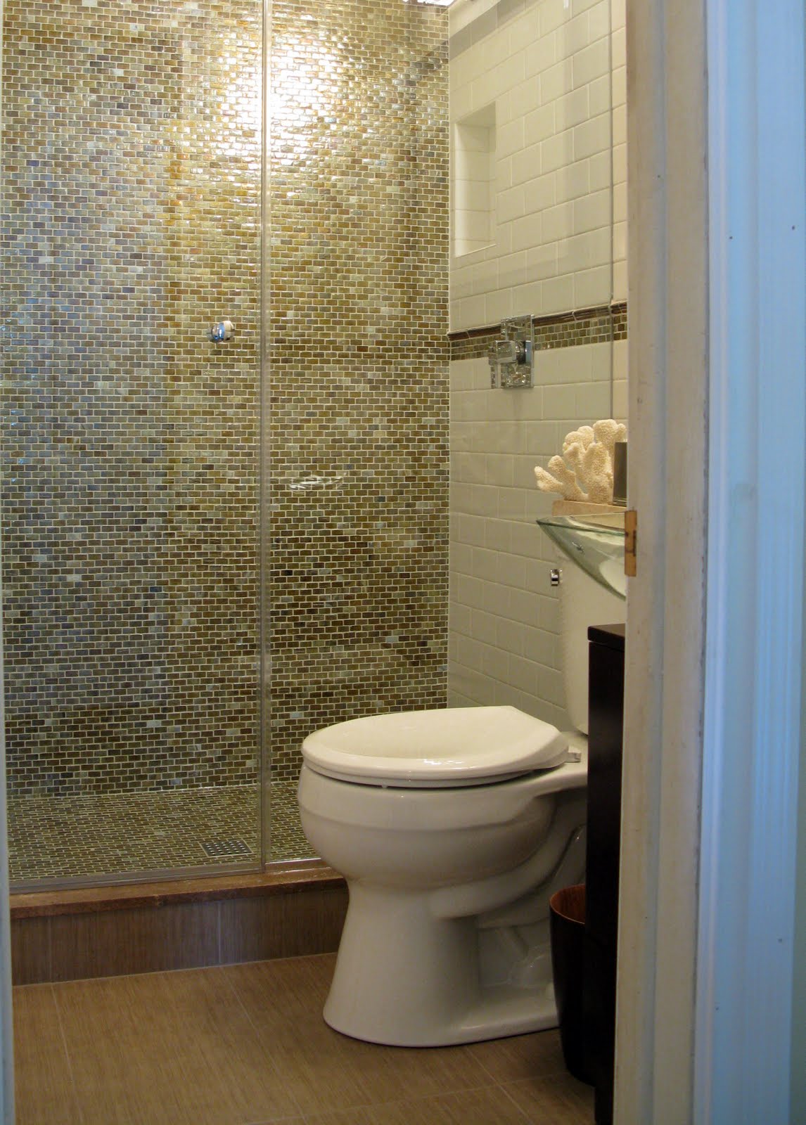 Make The Most Out Of A Small Bathroom