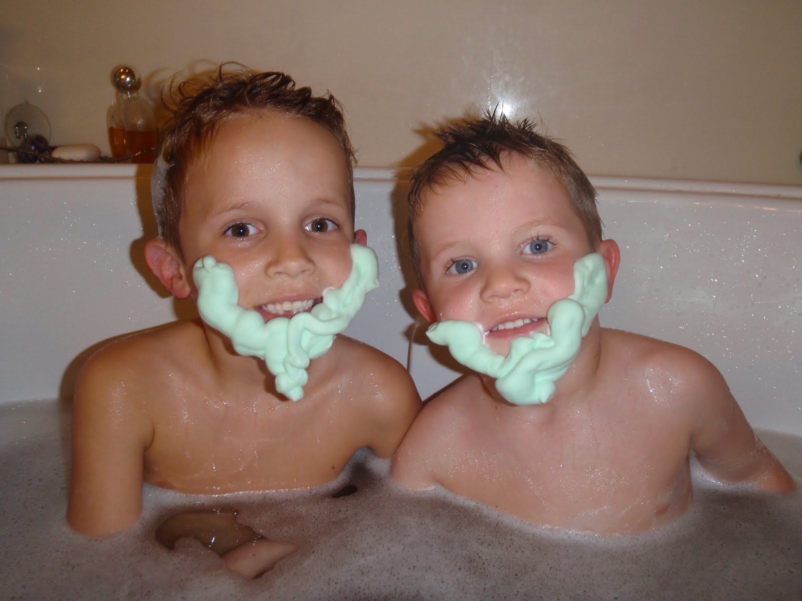 The Balcer Bunch Bathtub Fun