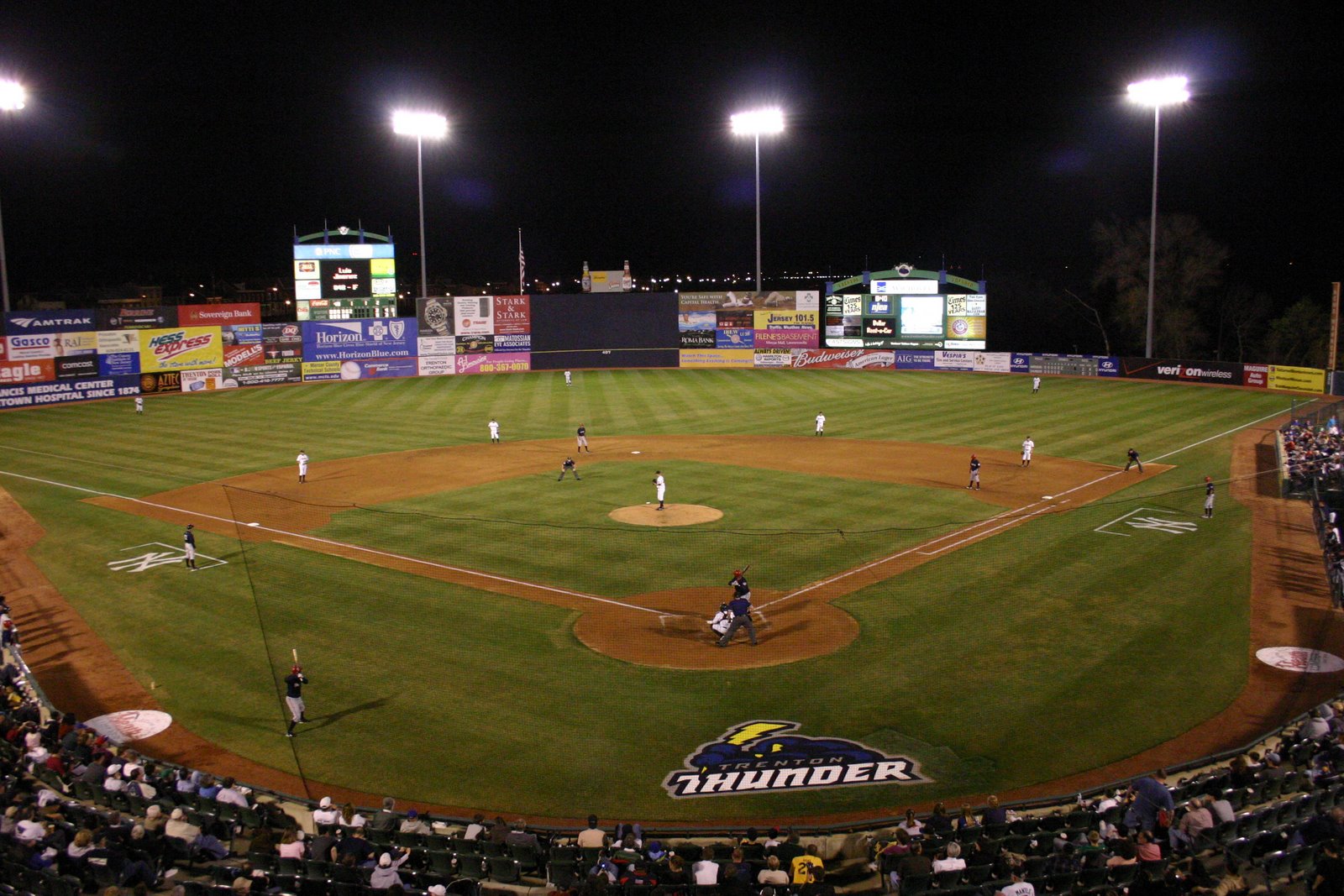 [stadium.JPG]