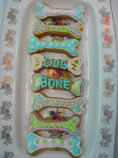 Dog+bone+cake+tin