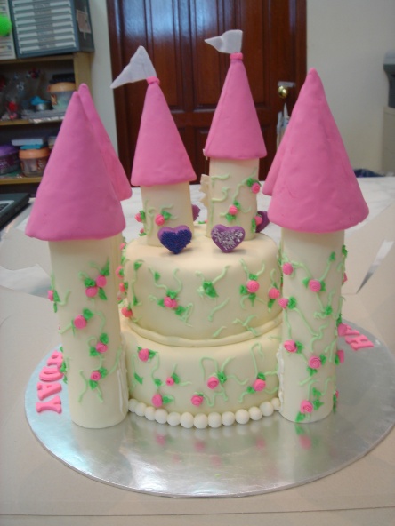 [castle+cake+for+dear+inqa+2.jpg]