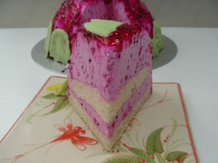 [dragonfruit+mousse+cake++3+++-+++MBCake.jpg]