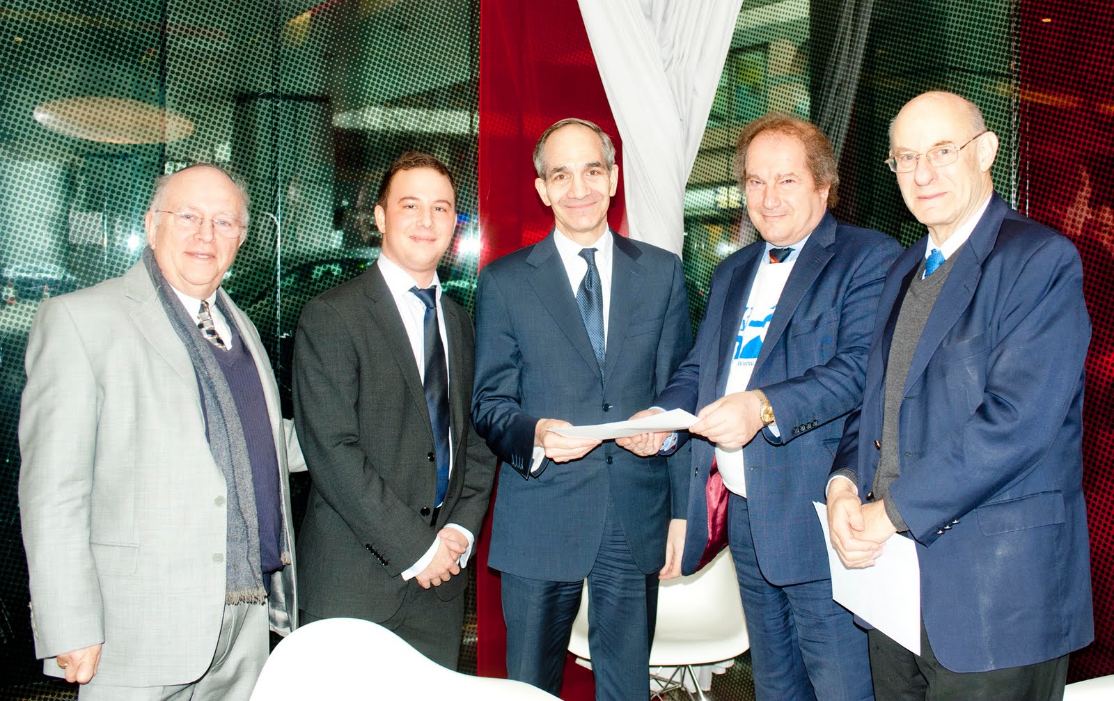 Zionist Federation News MEETING WITH BRITISH RED CROSS HEAD OF