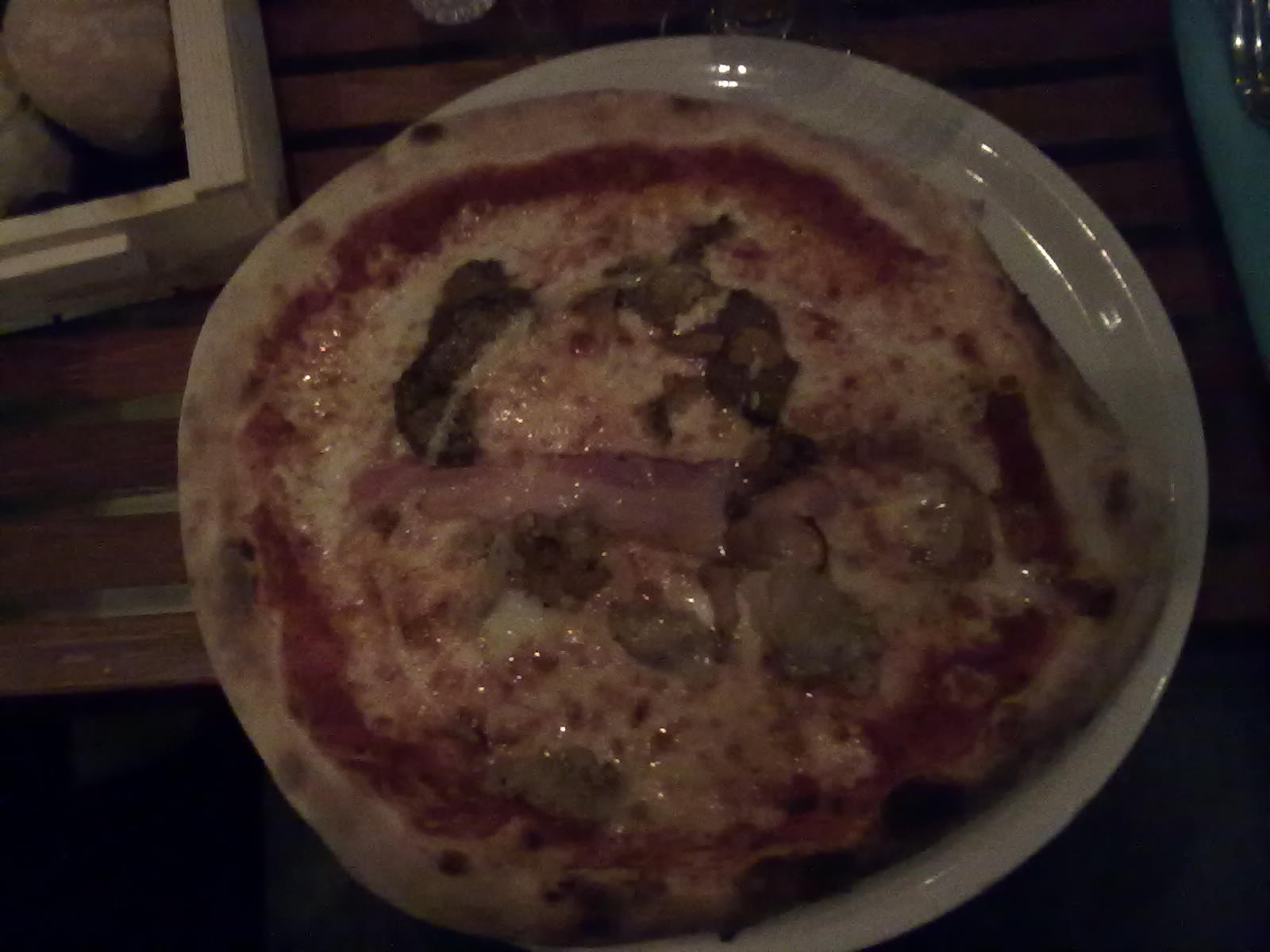 Naken framför pizza killen Naken framför pizza killen