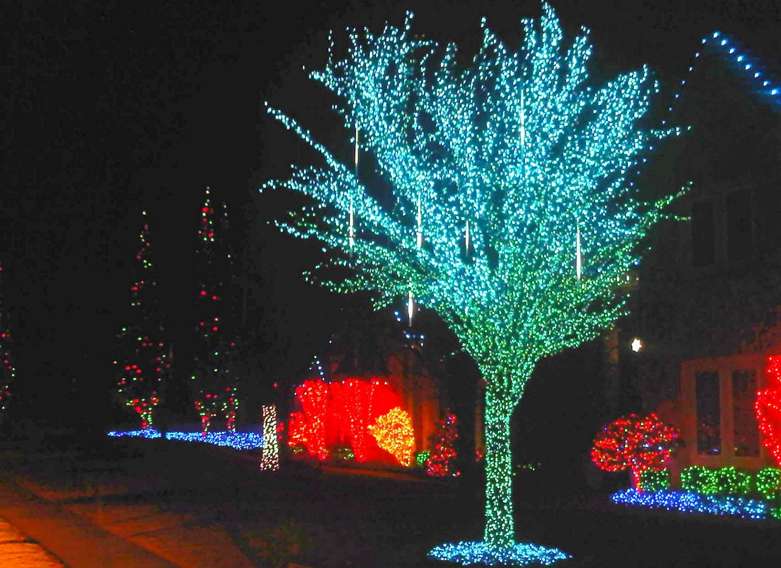 Oklahoma Holiday Lights Photo Contest