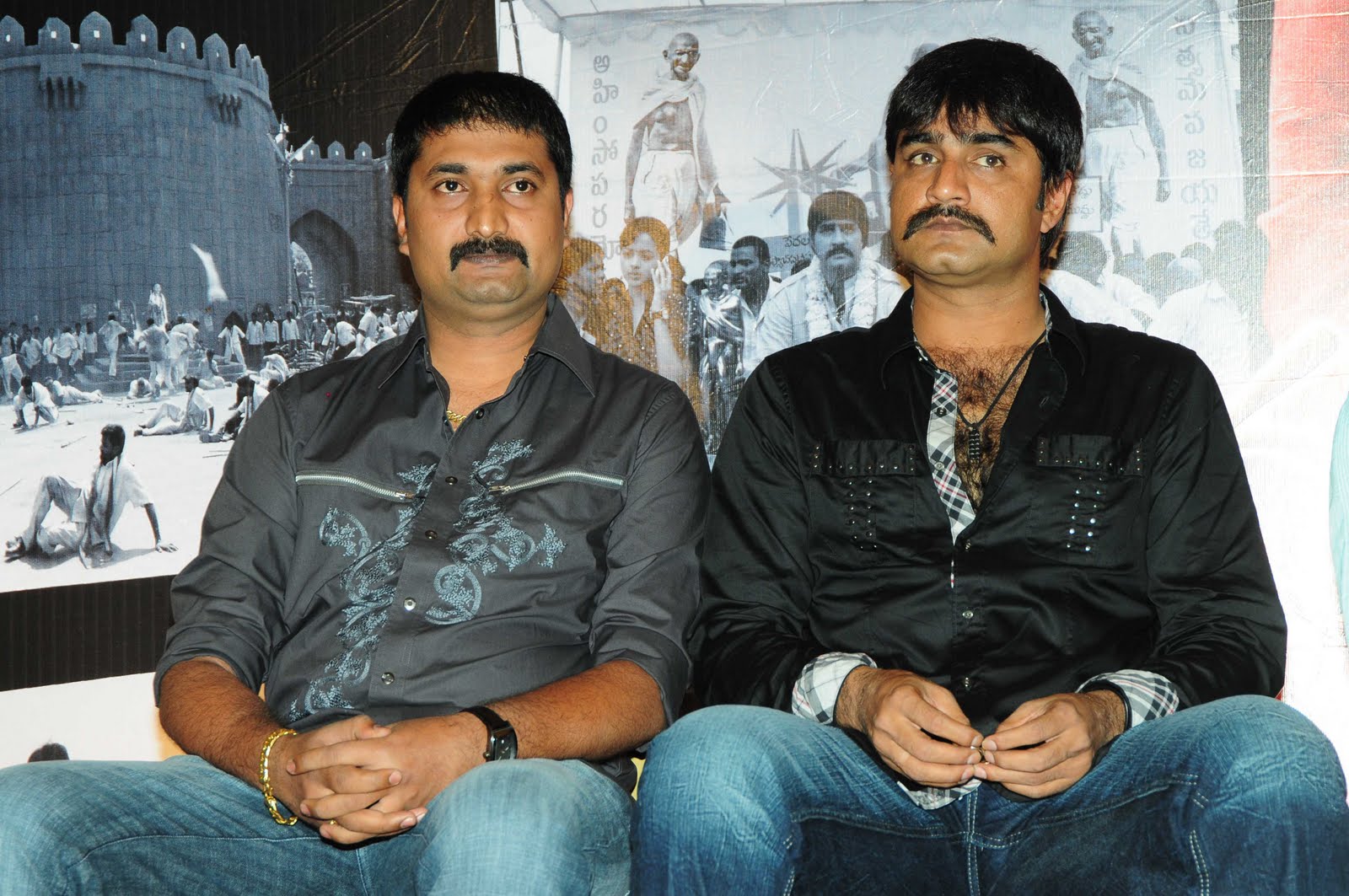[Mahatma+trailer+launch84.jpg]