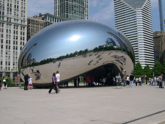 [cloudgate1.JPG]