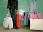 [Shopping+teens+1]