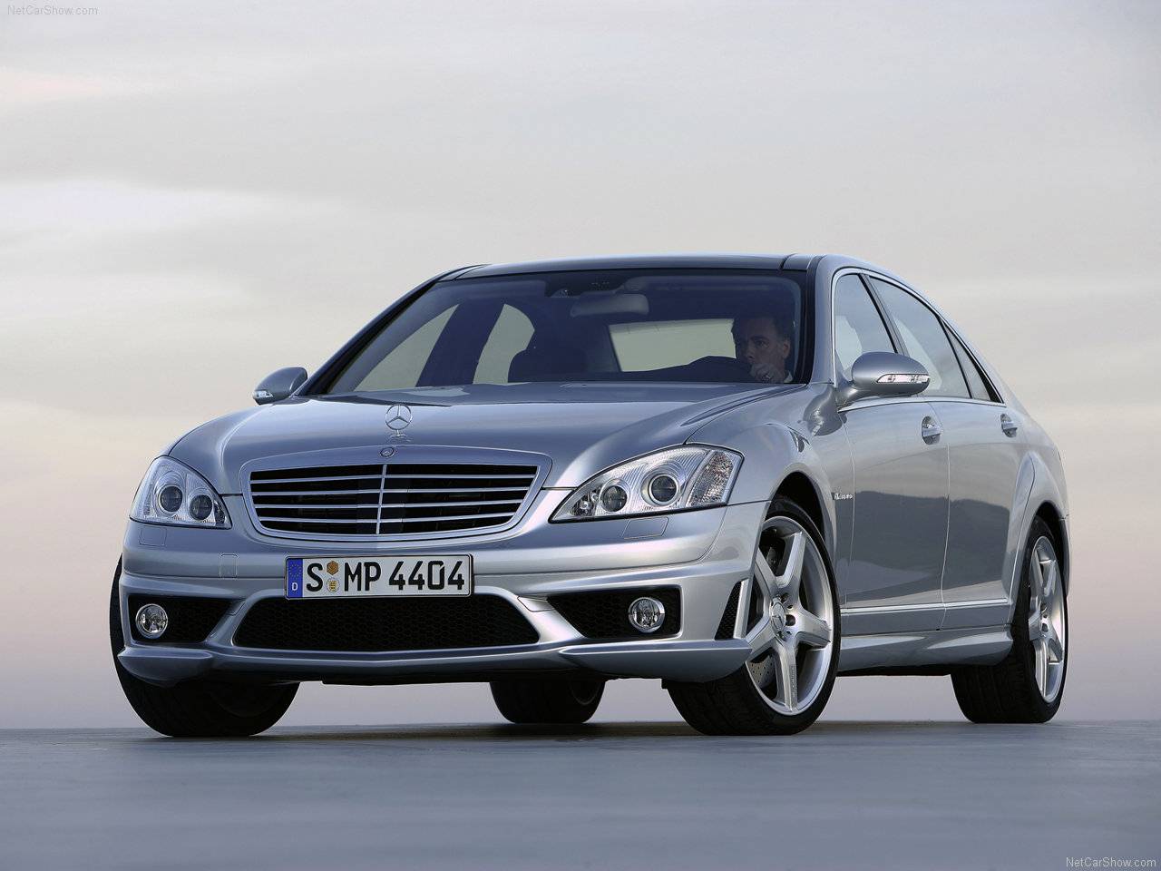 http://1.bp.blogspot.com/_vPMjJG-enrk/S9BxrTW5NHI/AAAAAAAAAzY/AE_ZeKuMGrY/s1600/Mercedes-Benz-S65_AMG_2007_1280x960_wallpaper_02.jpg