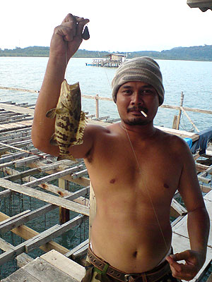 [pic02.jpg]