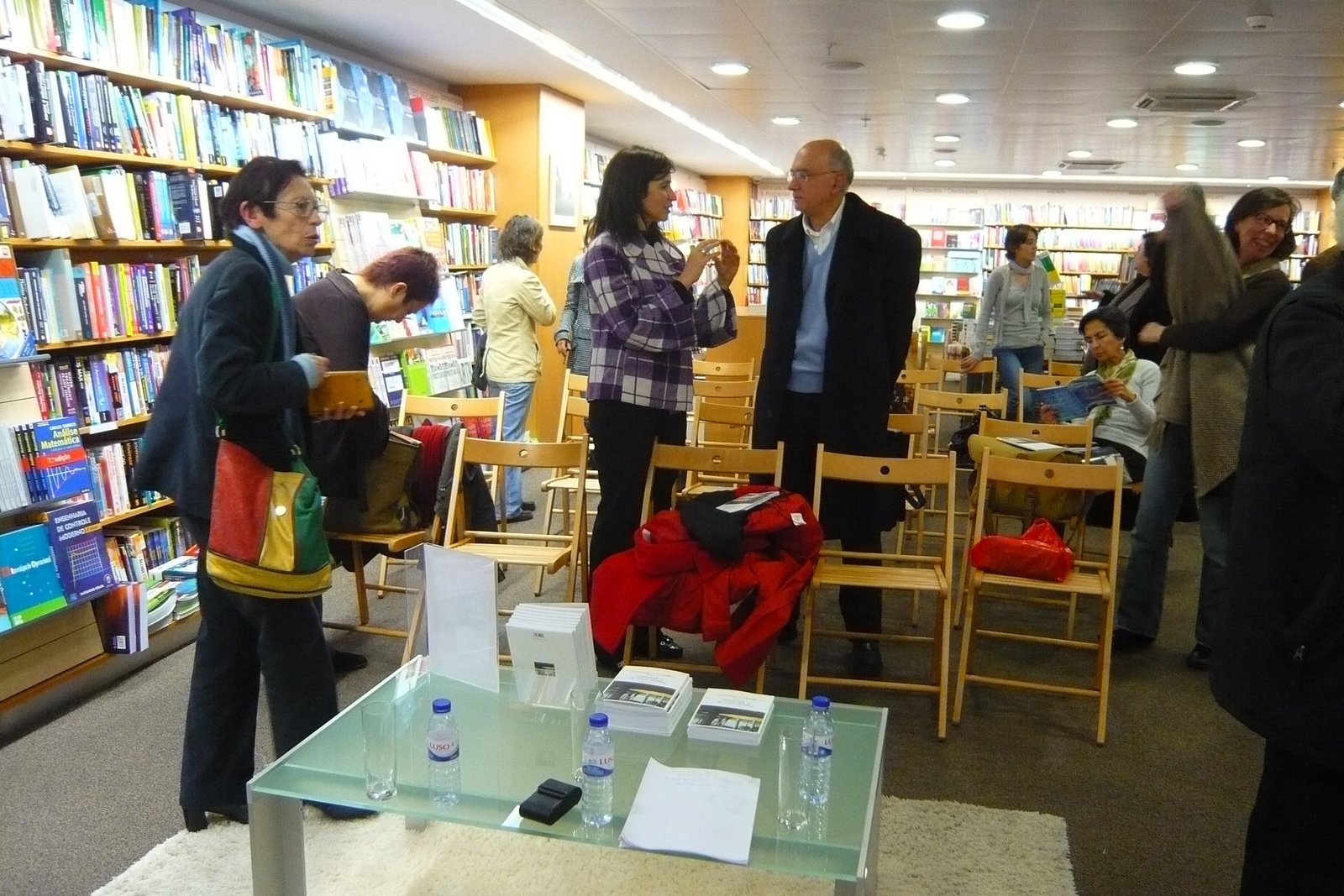 [L1040319.JPG]