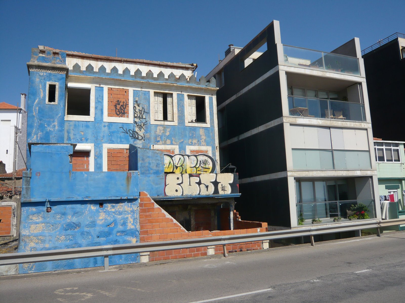 [L1070355.JPG]