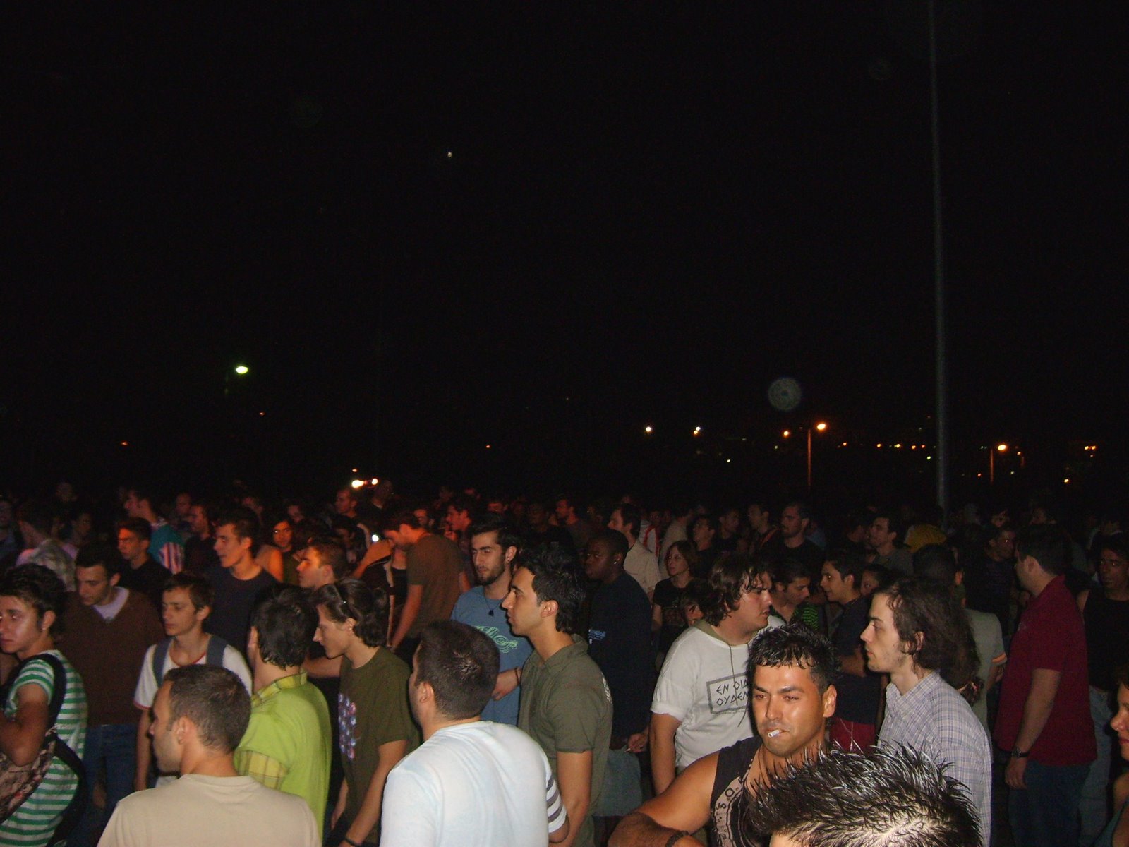 [ambientrancedelica+crowd.JPG]