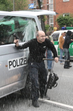 [German+Police+Pigs+Shooting.jpg]