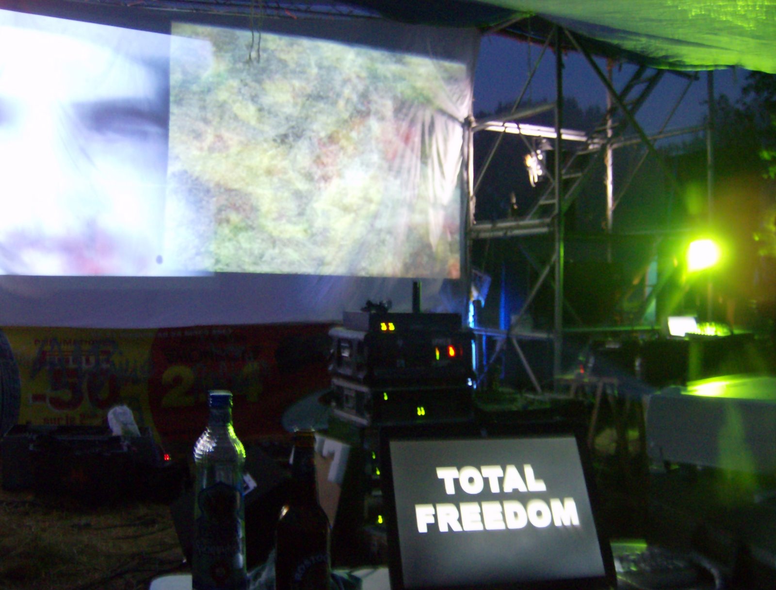[Total+Freedom+World+tour.JPG]