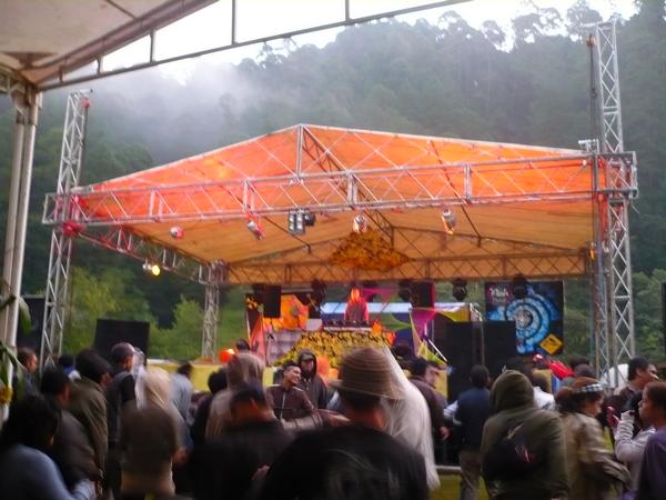 [full+moon+festival+in+san+cristobal.jpg]