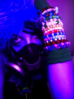 [Raver.jpg]