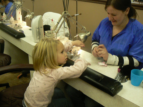 Cambree Getting Her Nails Done at the Salon