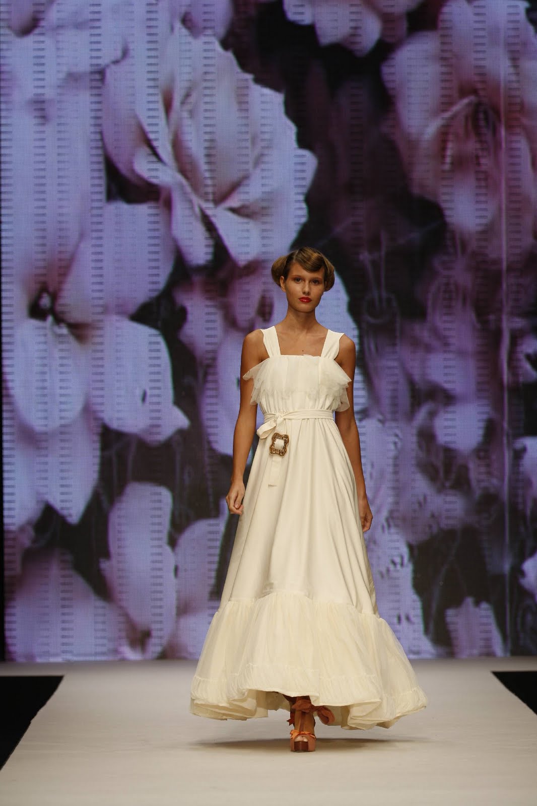 [MLX33Xiomara002.JPG]