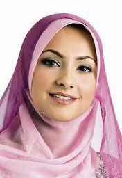 farah deeba tv9