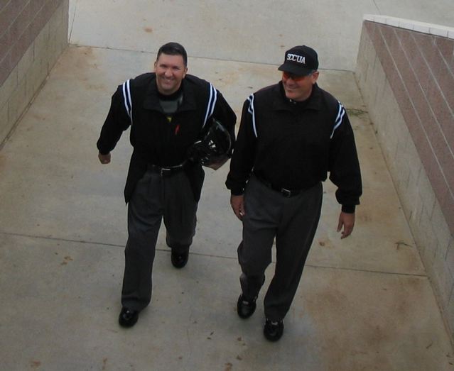 [Smilin'+Umpire.jpeg]