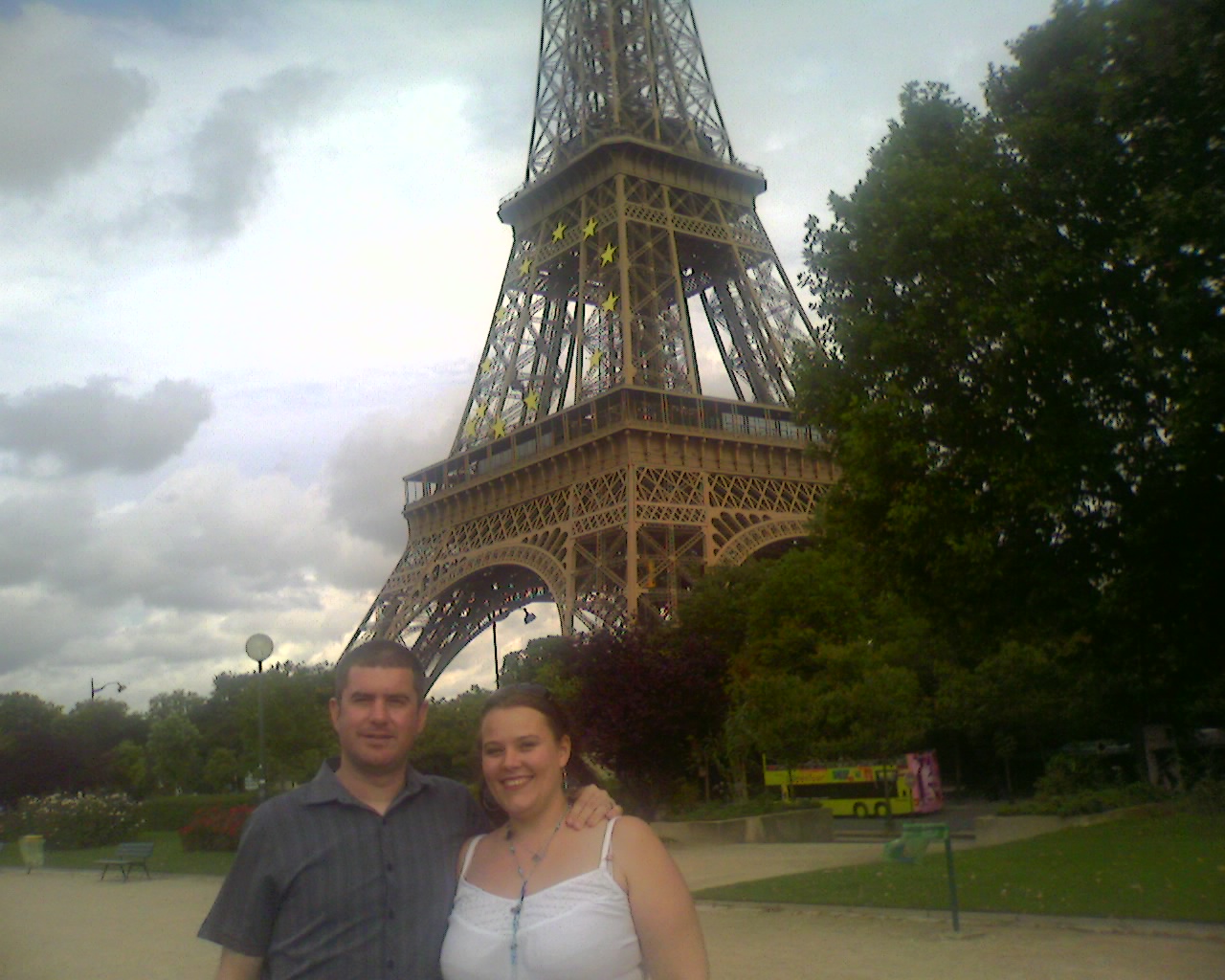 [eiffel+tower-738123.jpg]