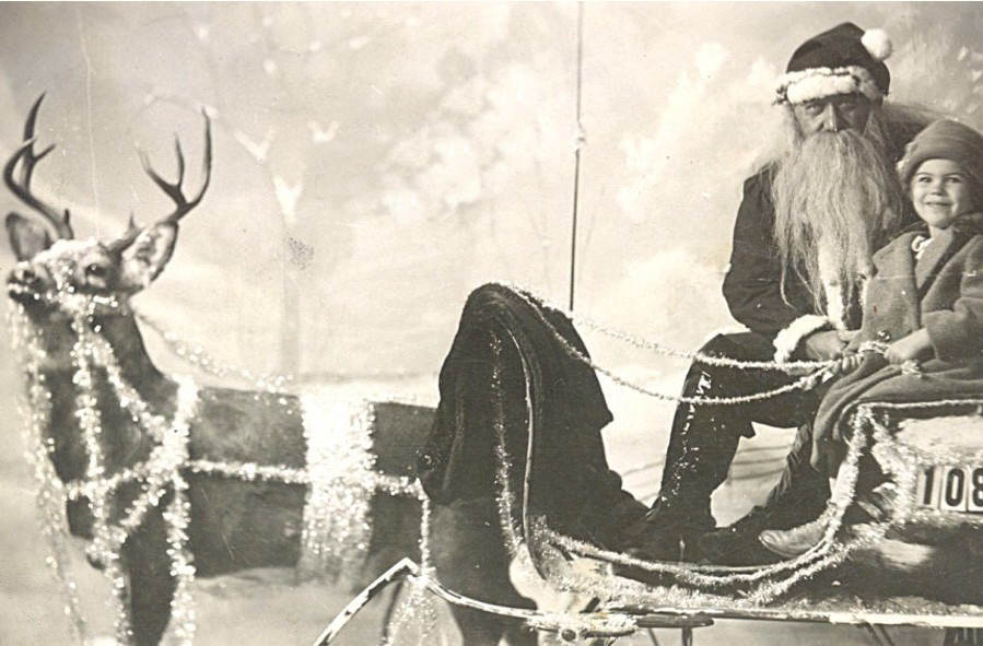 Santa holly crown christmas victorian antique clip thegraphicsfairy claus card father santas greetings coat snow fairy graphics around wreath art freebies archives: christmas