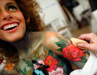 Beautiful Female Bodies And Female Body In Photography With Body Painting Flower Theme Picture 6