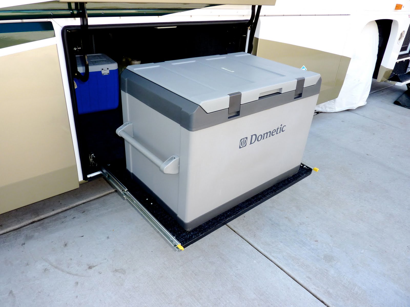 RV NOW with Jim Twamley Build your own RV slideout storage tray