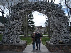 Kitty, Ken at Jackson Hole Town Square Antler Arches
