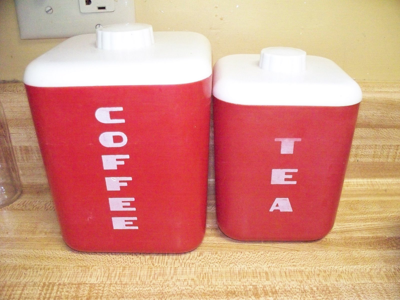 [red+canisters.jpg]