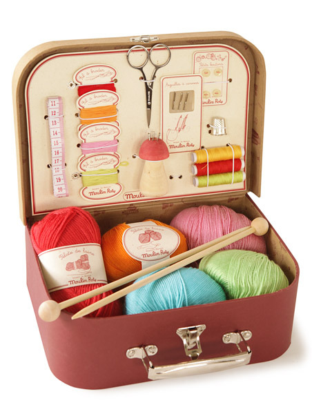 M. Patrizio • Daily Life + DIY: Cute Knitting and Sewing Kit
