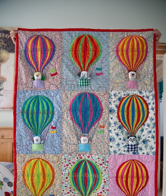 myBearpaw Hot Air Balloon Cot Quilt