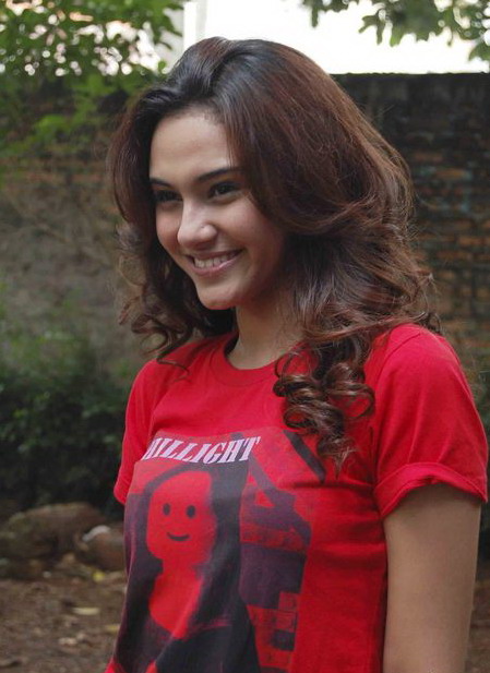 Zee Zee Shahab Actress Newcover in Drama Mariam and Mickrolet | Actress