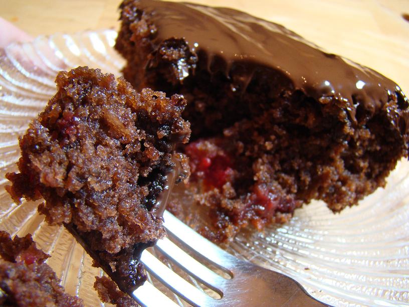 [brownies+fork+upclose.JPG]