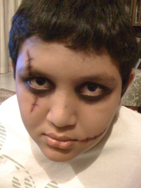 the simple zombie makeup I girl zombie makeup. the simple zombie makeup I