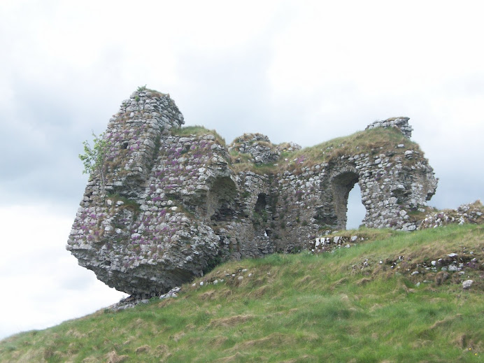 Clonmacnoise 11th century castle ramins